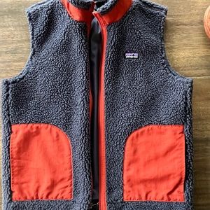 Patagonia kids vest size large, 12.